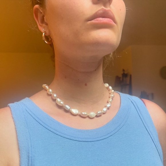 Natural baroque pearl choker necklace on silk cord with sterling silver hardware - Picture 2 of 4